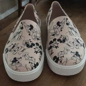 Adorable Melissa Disney slip on sneakers!